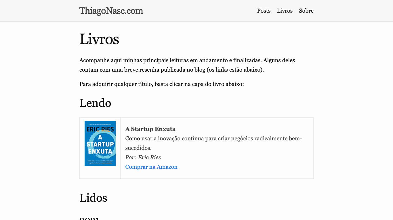 Printscreen mostrando o layout antigo do site com o tema minima: menu no topo em cinza claro e conteúdo corrido da página de livros