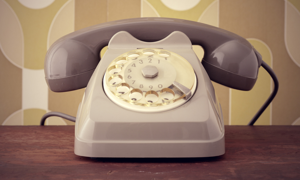 Telefone antigo: simples e fácil de ser utilizado